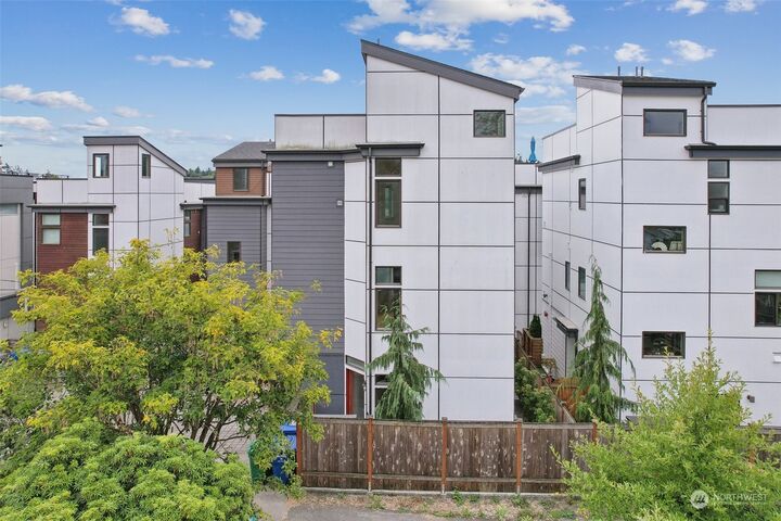 Property Photo: 5529 34th Avenue NW WA 98107