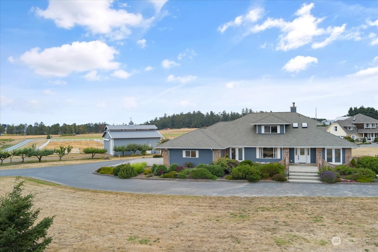 Property Photo:  1060 American Lane  WA 98239 