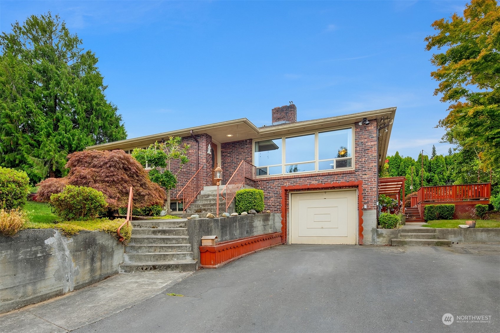 Property Photo:  3518 W Mukilteo Boulevard  WA 98203 