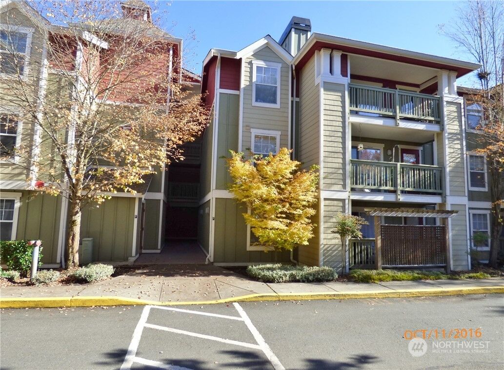 Property Photo:  7711 NE 175th Street F207  WA 98028 