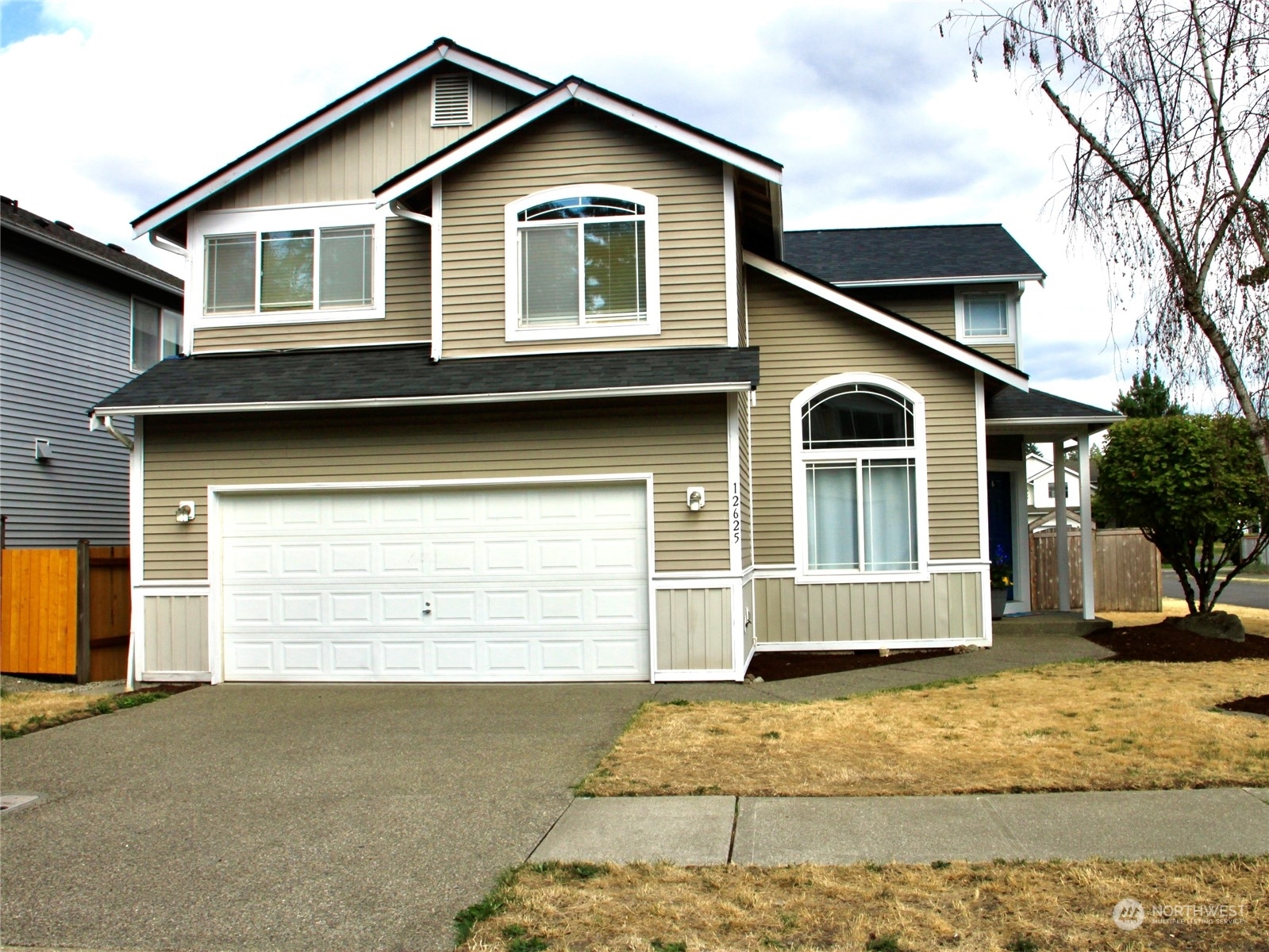 Property Photo:  12625 116 Avenue Ct E  WA 98374 