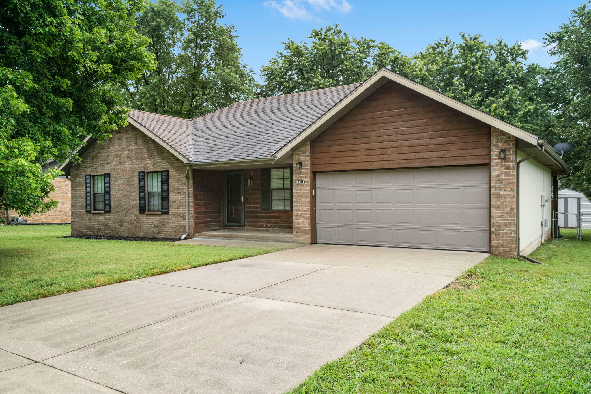 Property Photo: 6916 W Lone Oak Street MO 65803