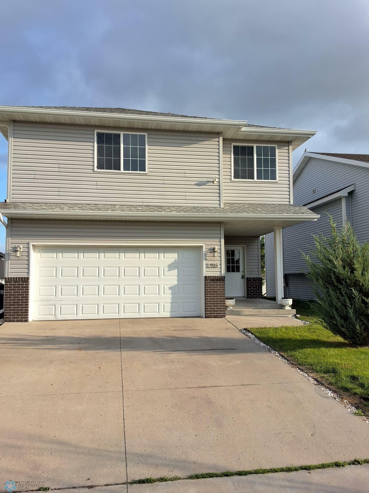 Property Photo: 915 30th Avenue W ND 58078
