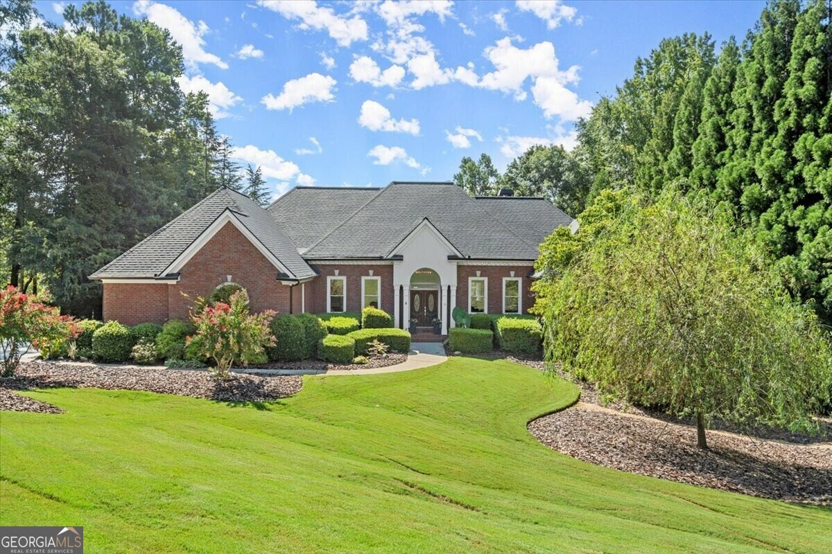 Property Photo:  305 Virginia Glen  GA 30004 