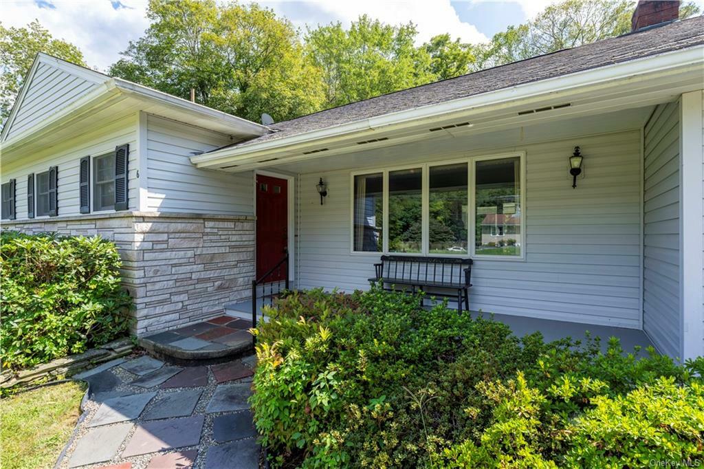 Property Photo:  6 Spruce Road  NY 12538 