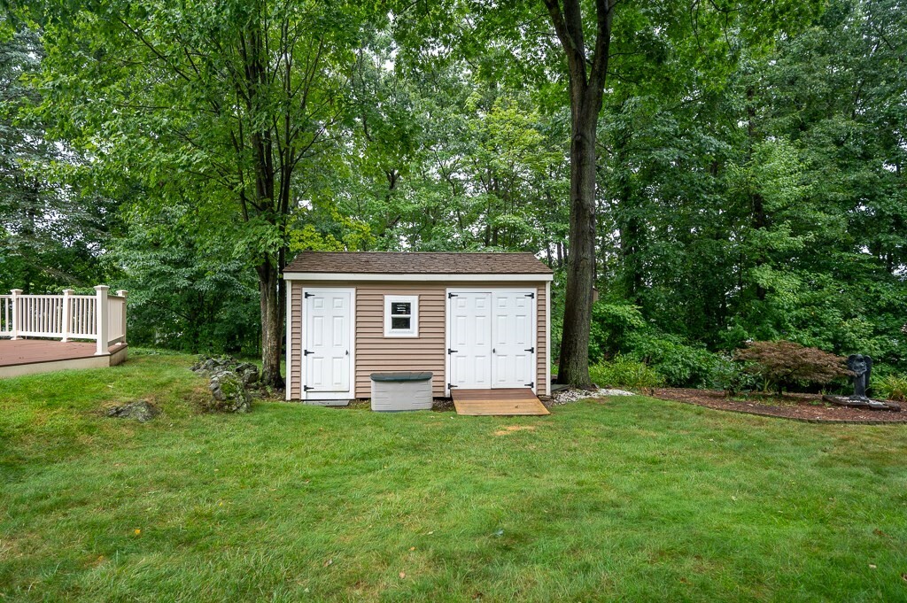 Property Photo:  15 Bluegrass Lane  MA 01545 