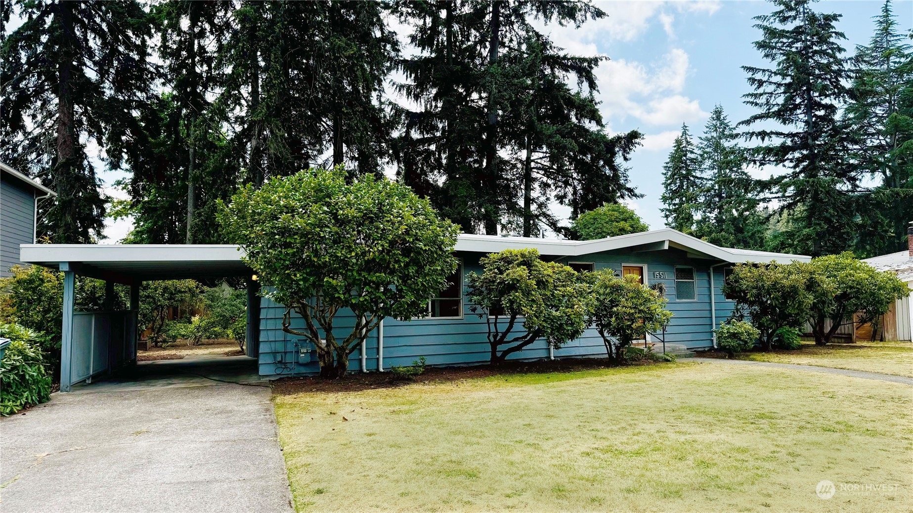 Property Photo:  15511 SE 24th Street  WA 98007 