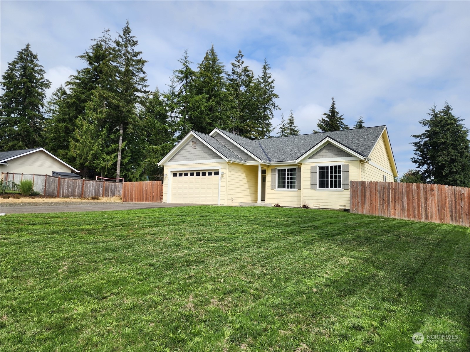 Property Photo:  121 E Cardinal Court  WA 98524 