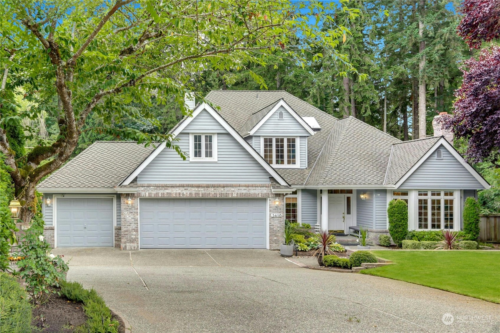 Property Photo:  3416 259th Court SE  WA 98075 