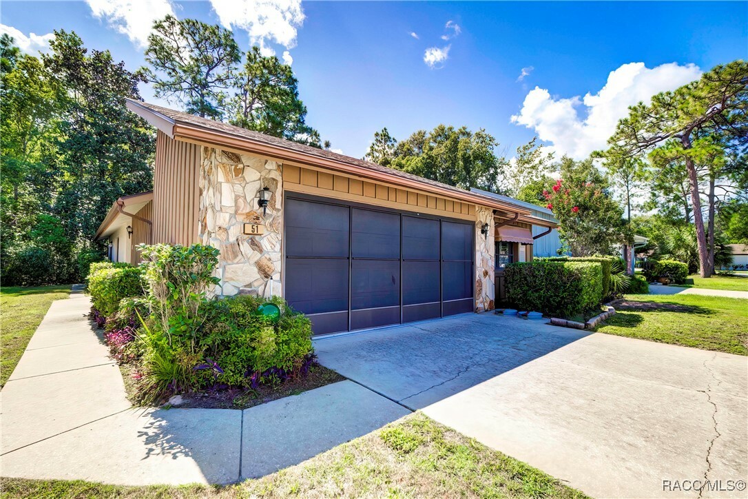 Property Photo:  51 Dogwood Drive  FL 34446 