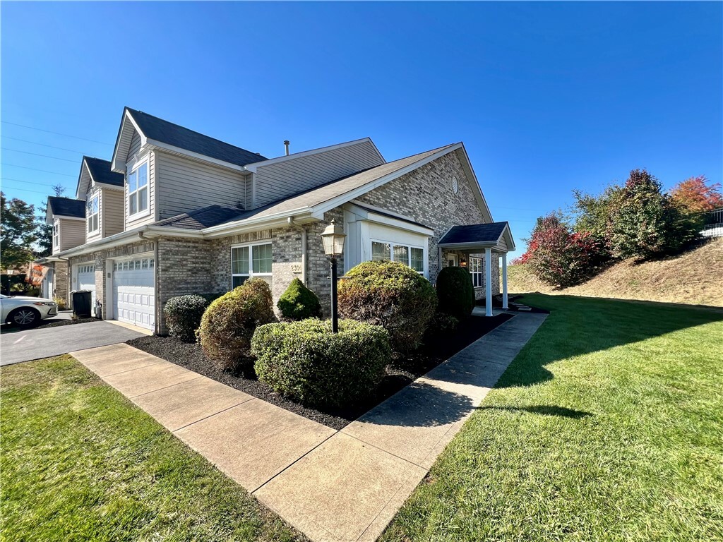 Property Photo:  2304 Wheatland Circle  PA 15626 