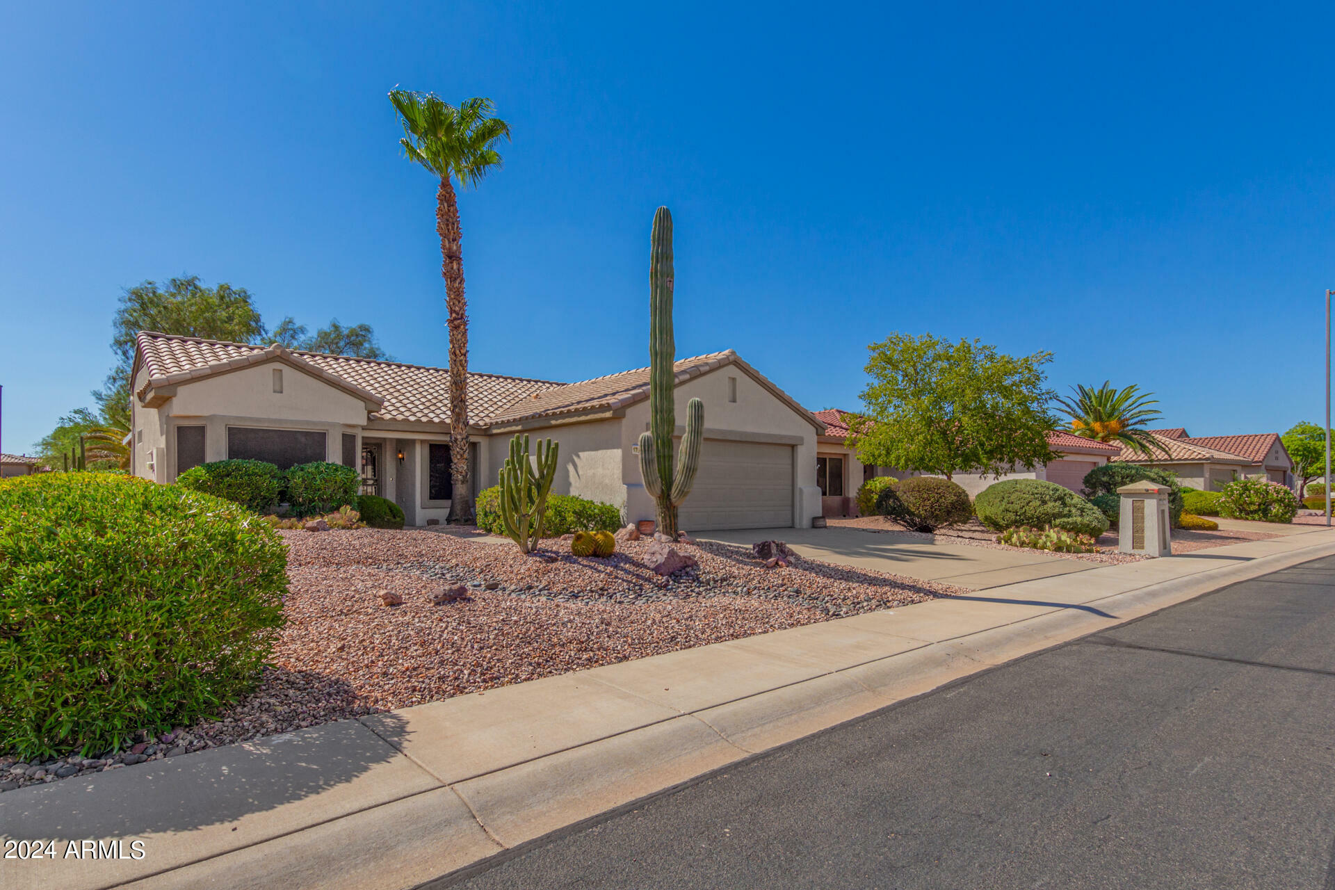 Property Photo:  17950 N Somerset Drive  AZ 85374 