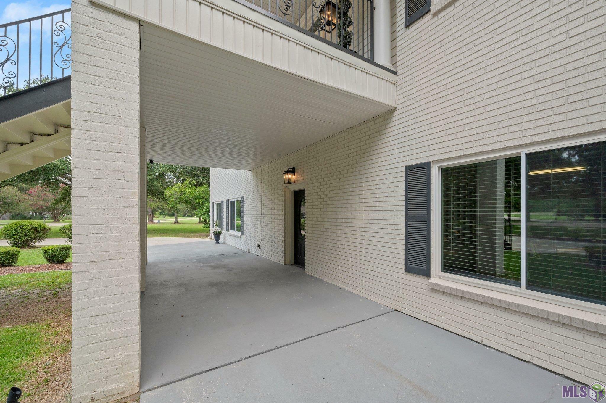 Property Photo: 7720 Brett Pl LA 70818