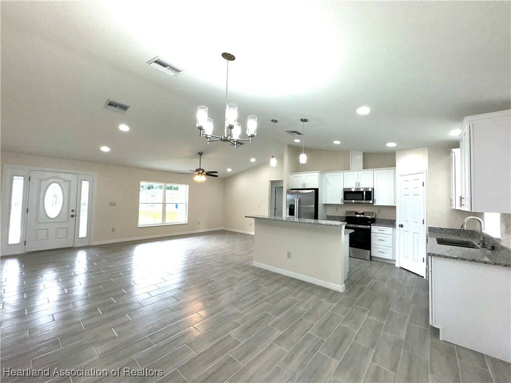 Property Photo:  2706 Karen Boulevard  FL 33870 