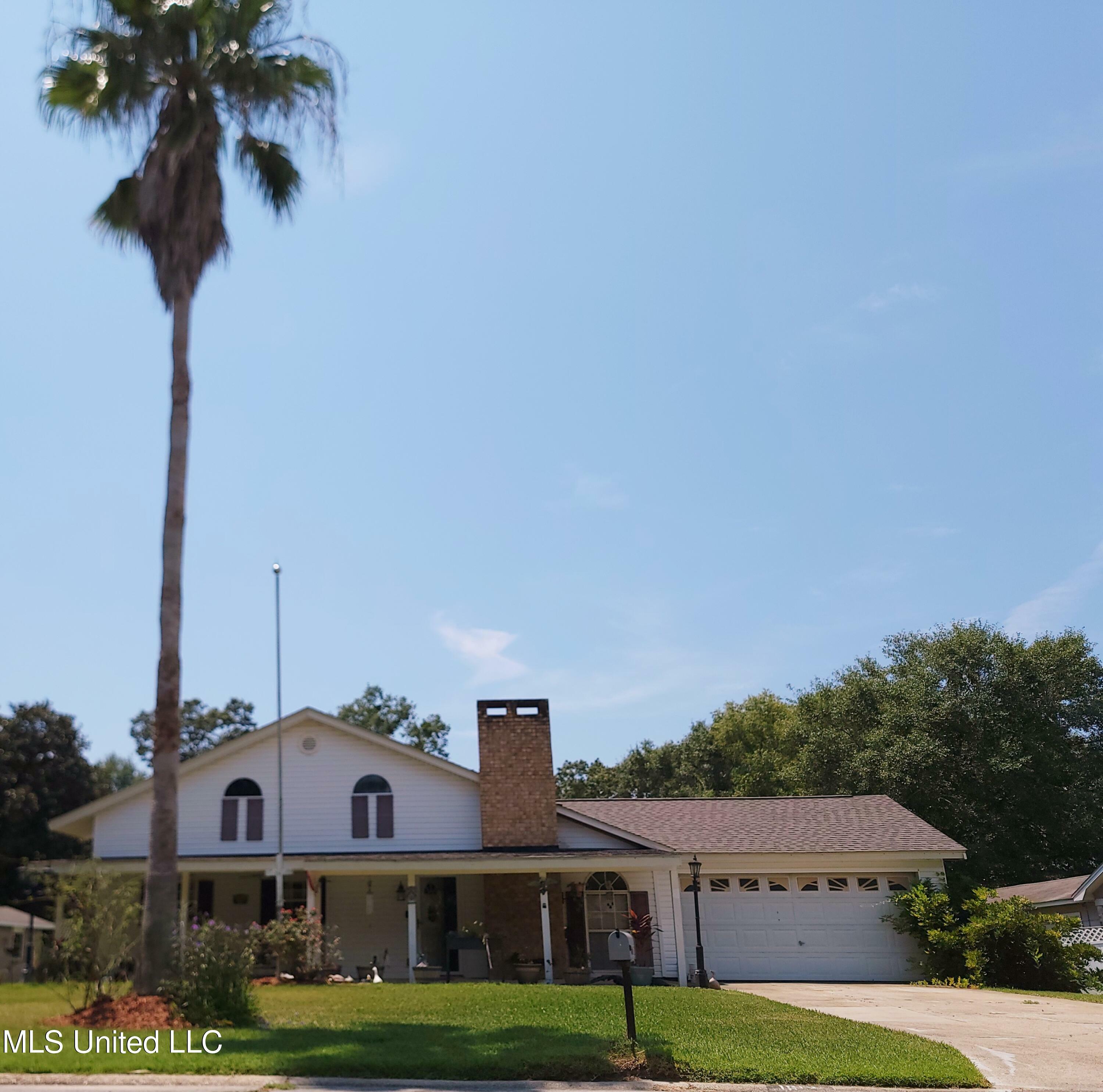 Property Photo:  1613 Aubin Boulevard  MS 39553 