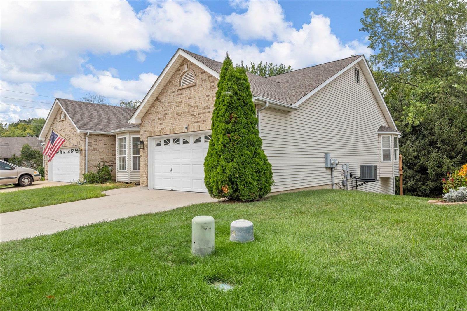 Property Photo:  48 Spring Oaks Drive  MO 63303 