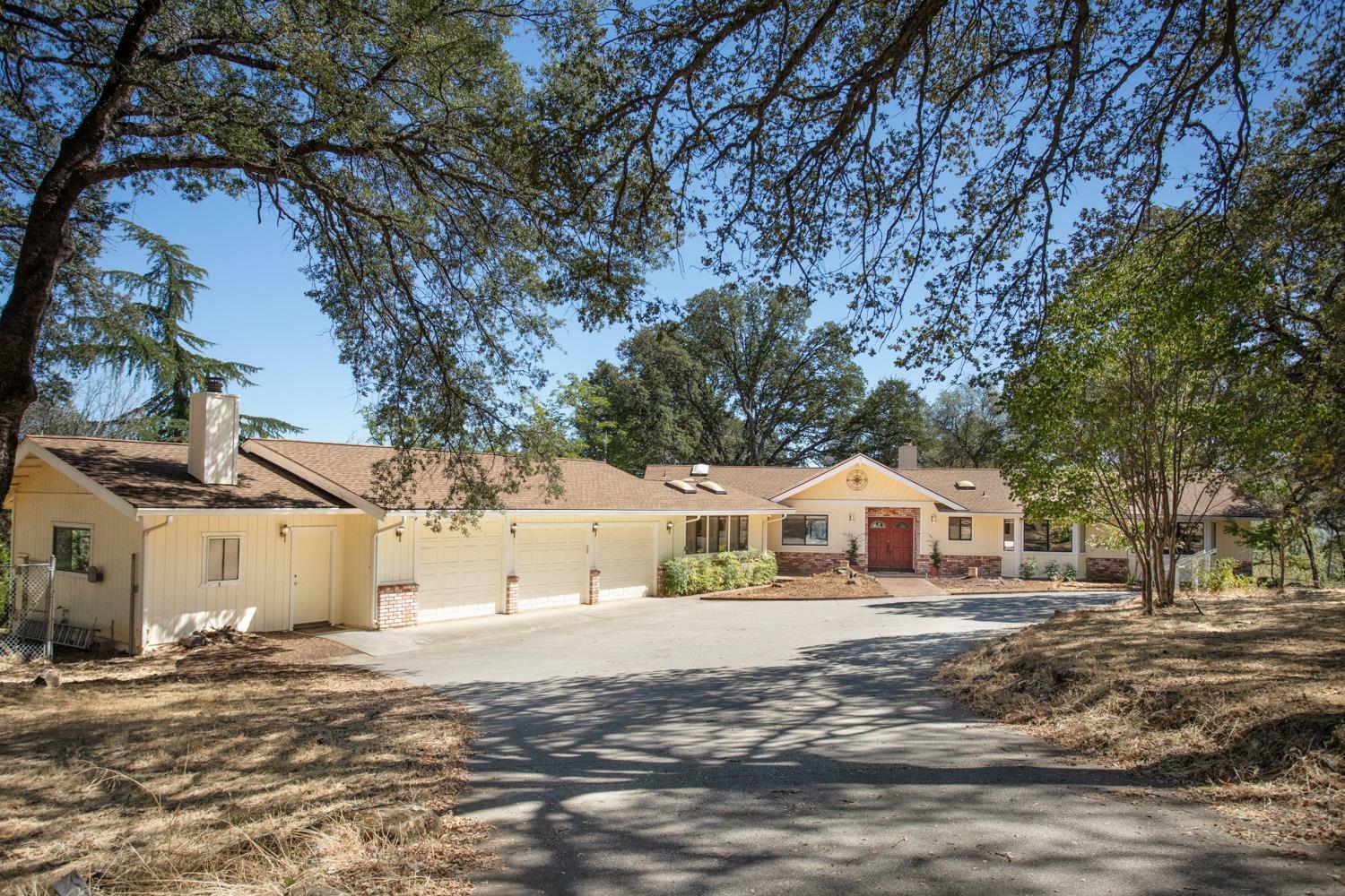 Property Photo:  13710 Oakknoll Court  CA 95946 