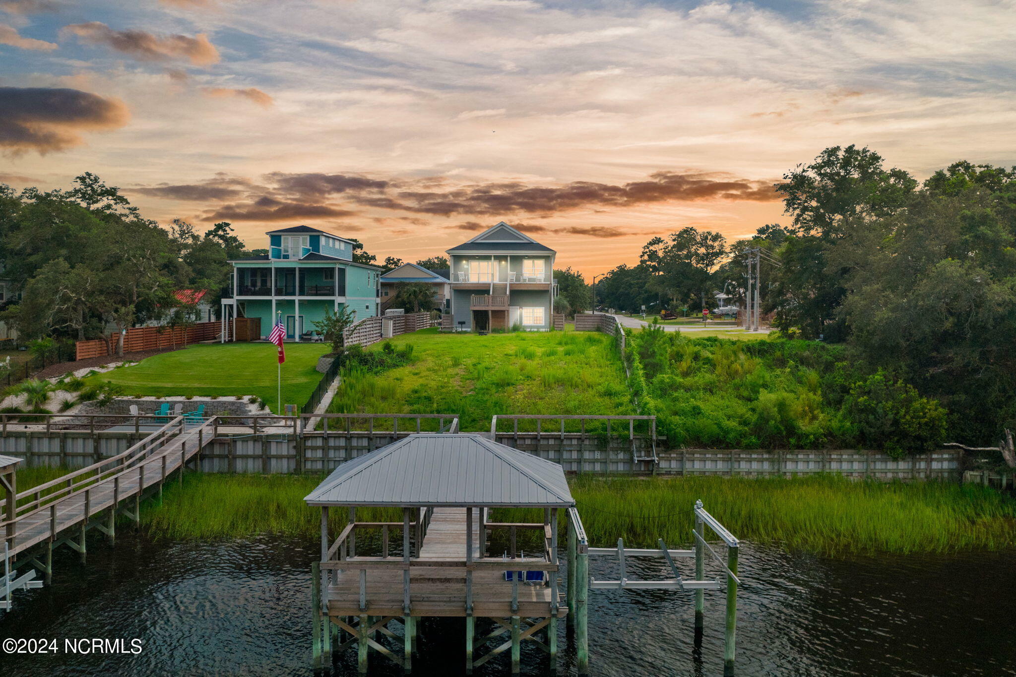 602 E Yacht Drive  Oak Island NC 28465 photo