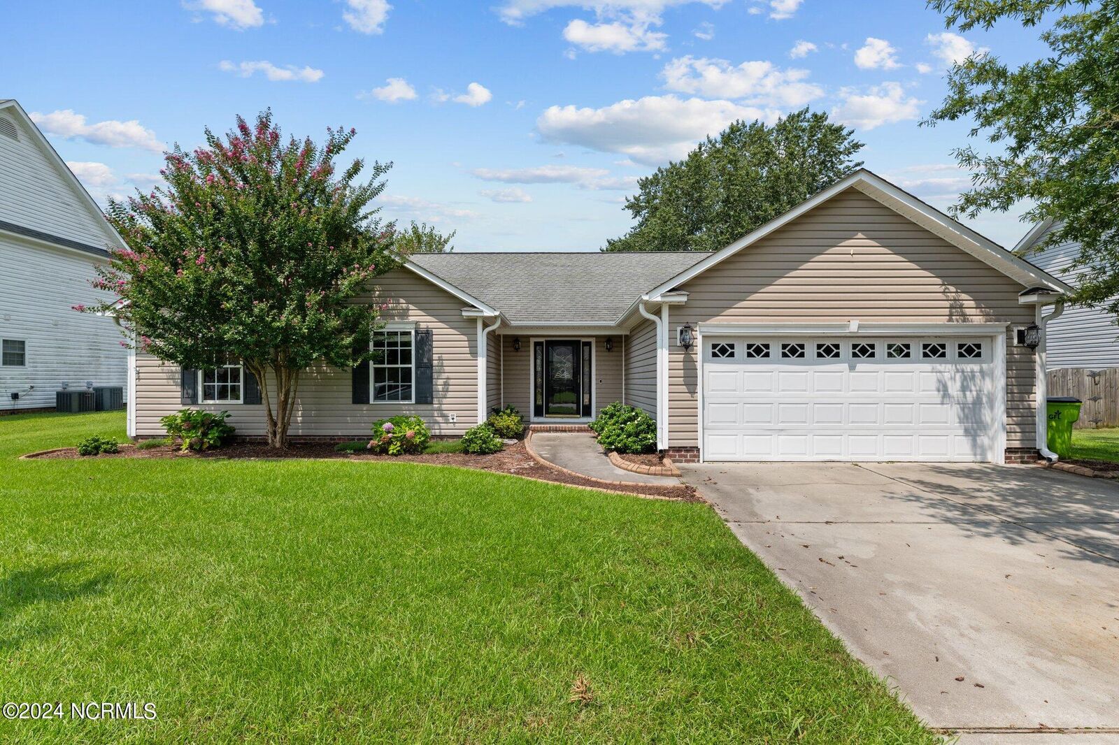 Property Photo:  106 Delanie Way  NC 28562 