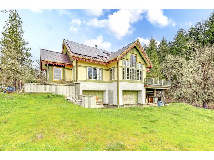 Property Photo: 85255 Christensen Rd OR 97405