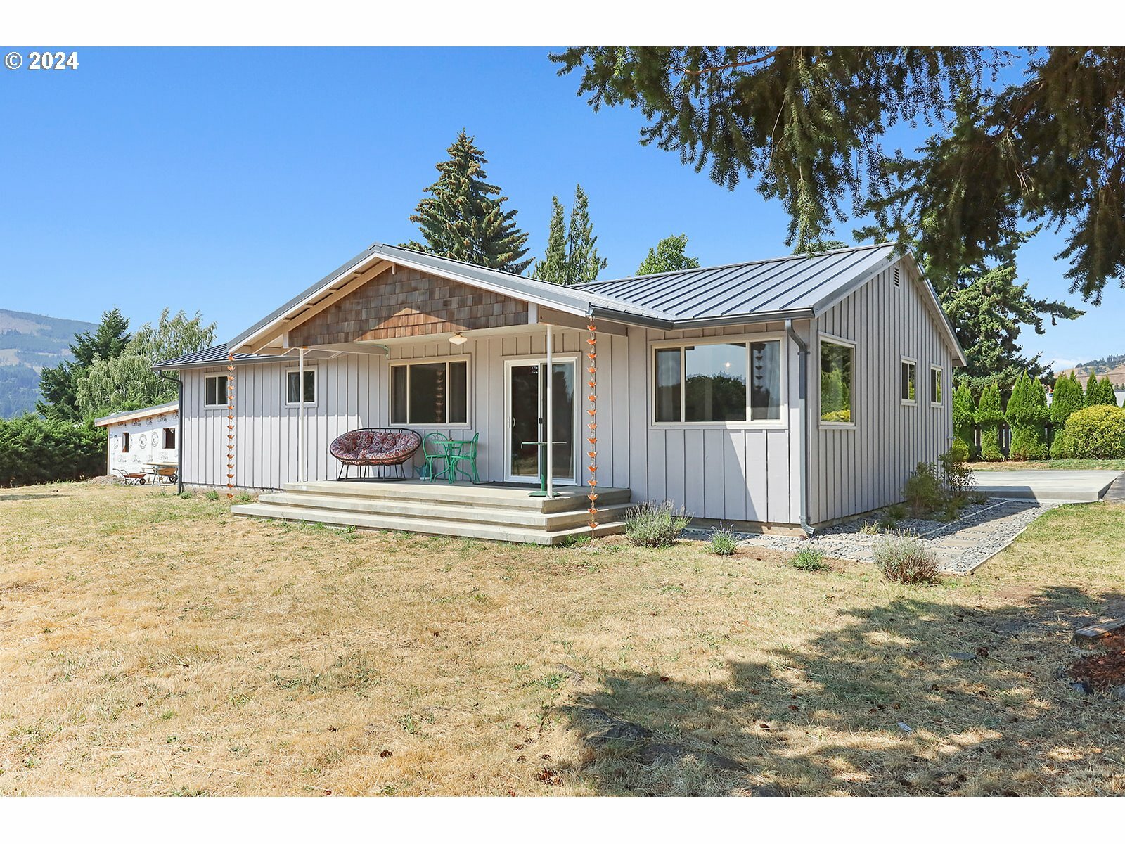 133 SW Peck Rd  White Salmon WA 98672 photo