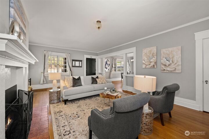 Property Photo:  918 S Lincoln St  WA 99204 