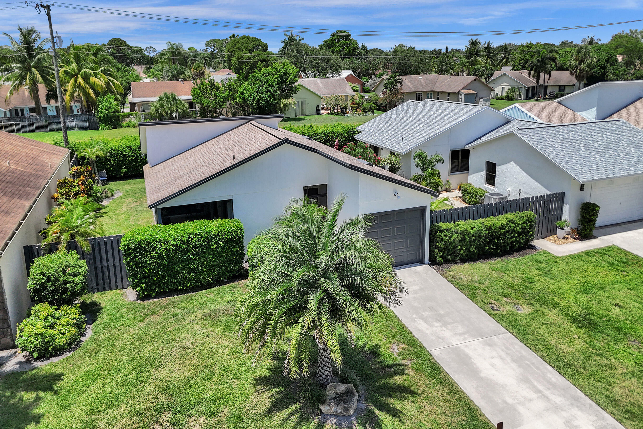 Property Photo:  800 NW 32nd Avenue  FL 33445 