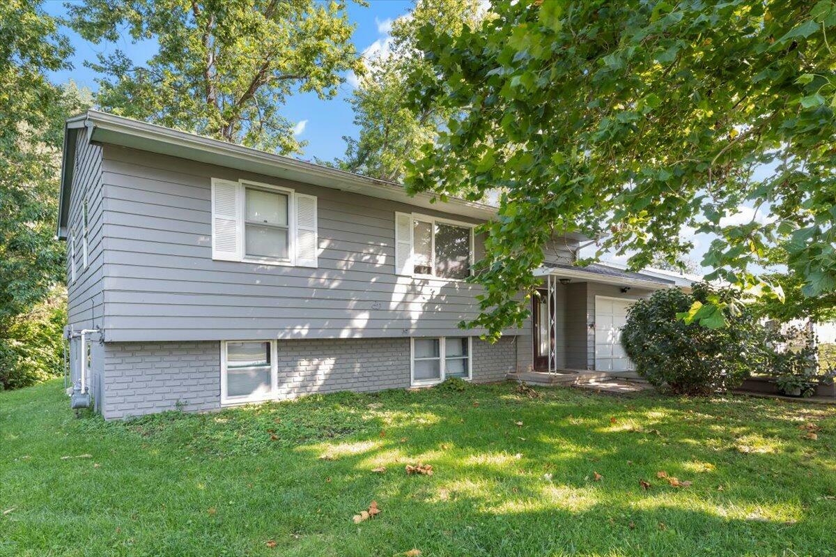 Property Photo:  61 Wenwood  Circle  IA 51503 