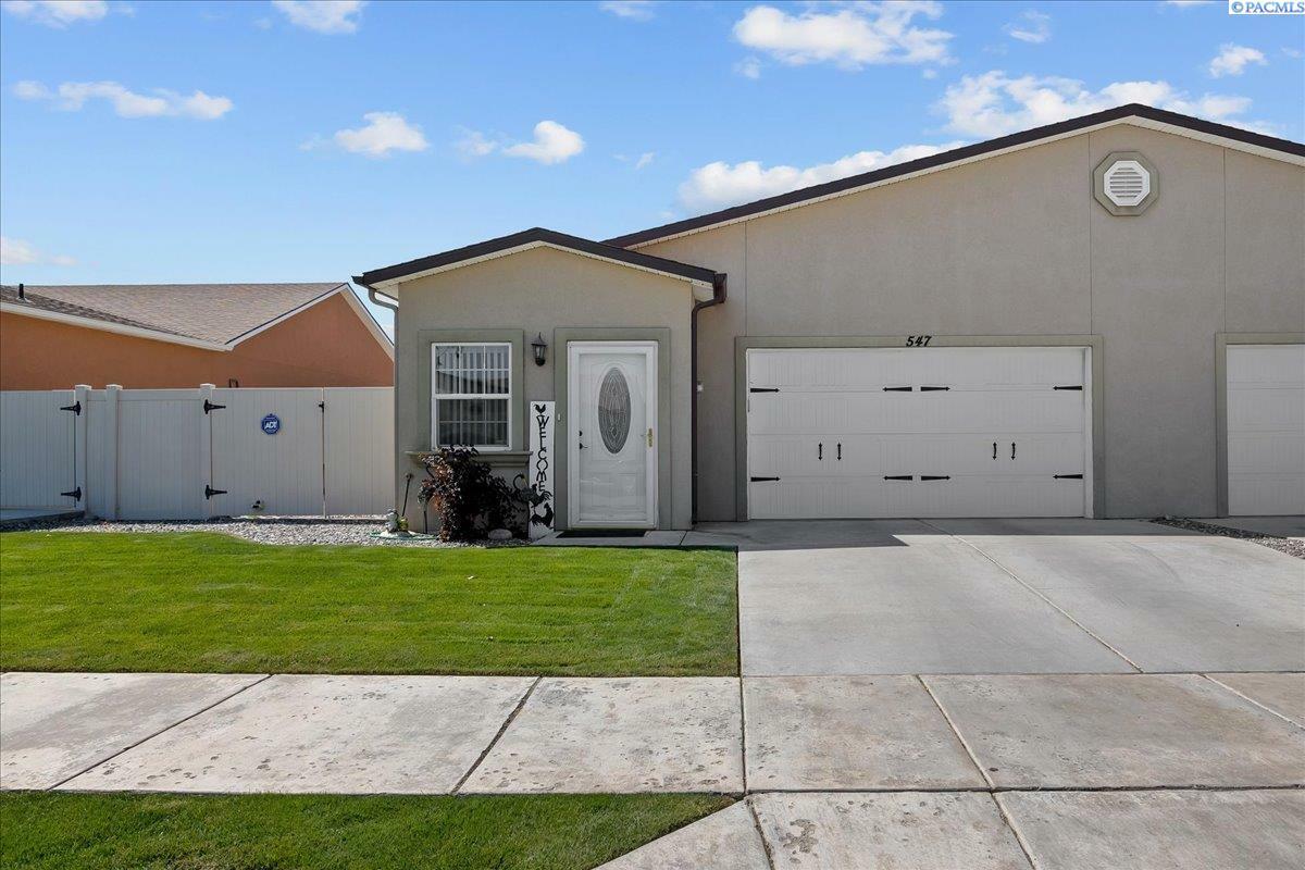 547 N Grant St  Kennewick WA 99336 photo