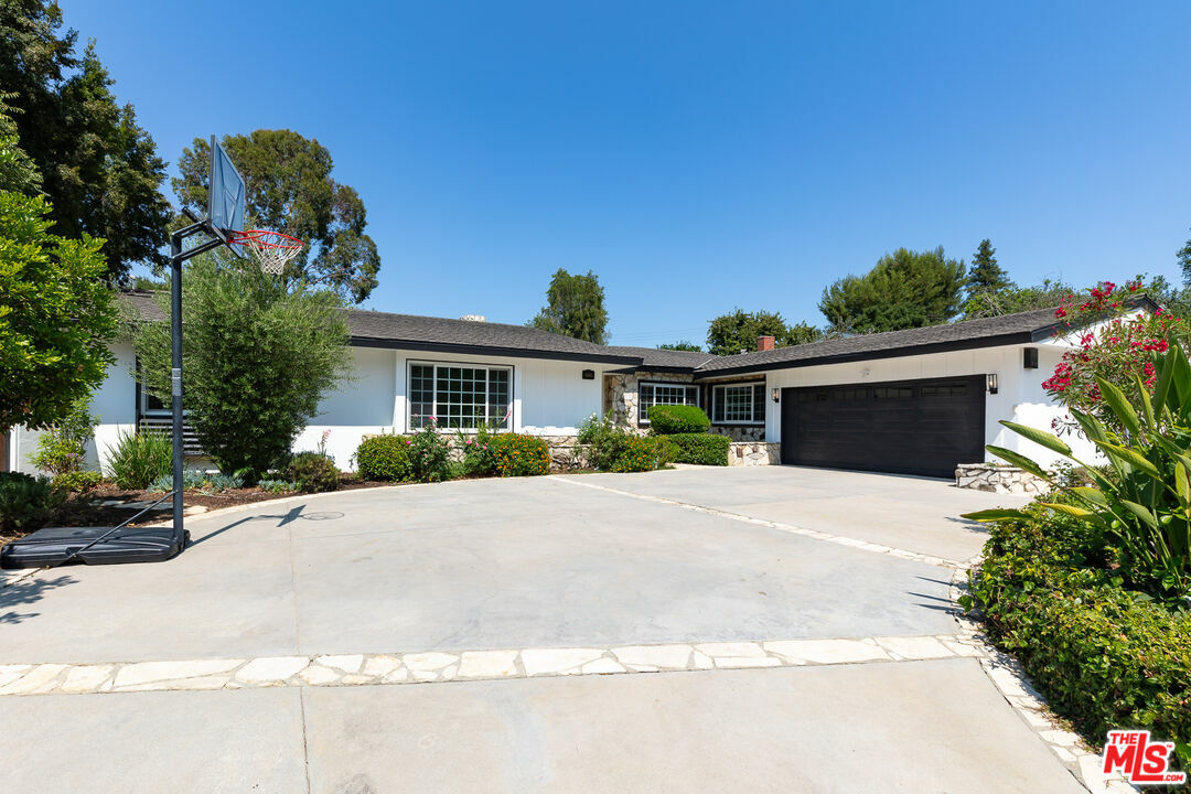 Property Photo:  16661 Adlon Rd  CA 91436 