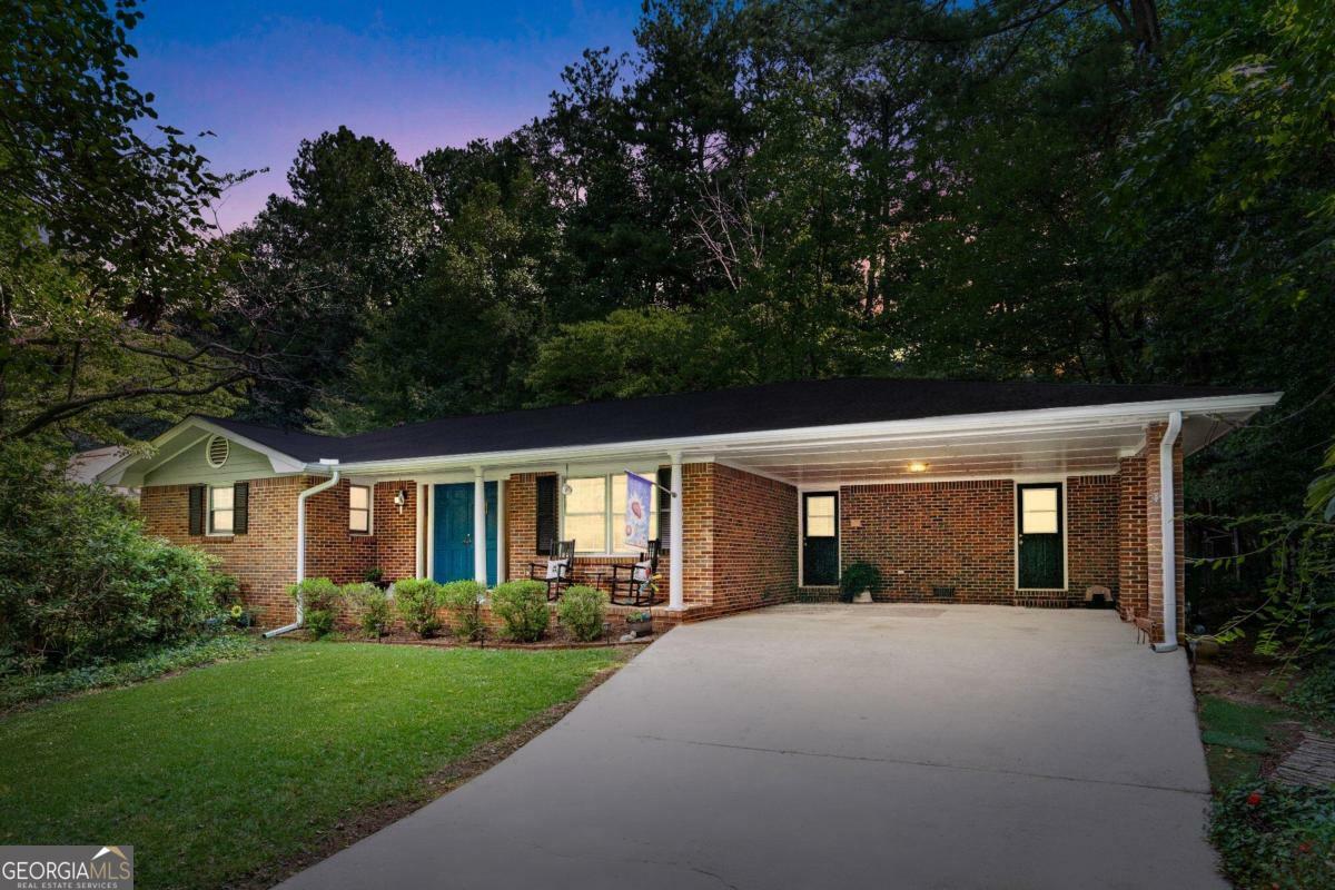 Property Photo:  1431 Sanden Ferry Drive  GA 30033 