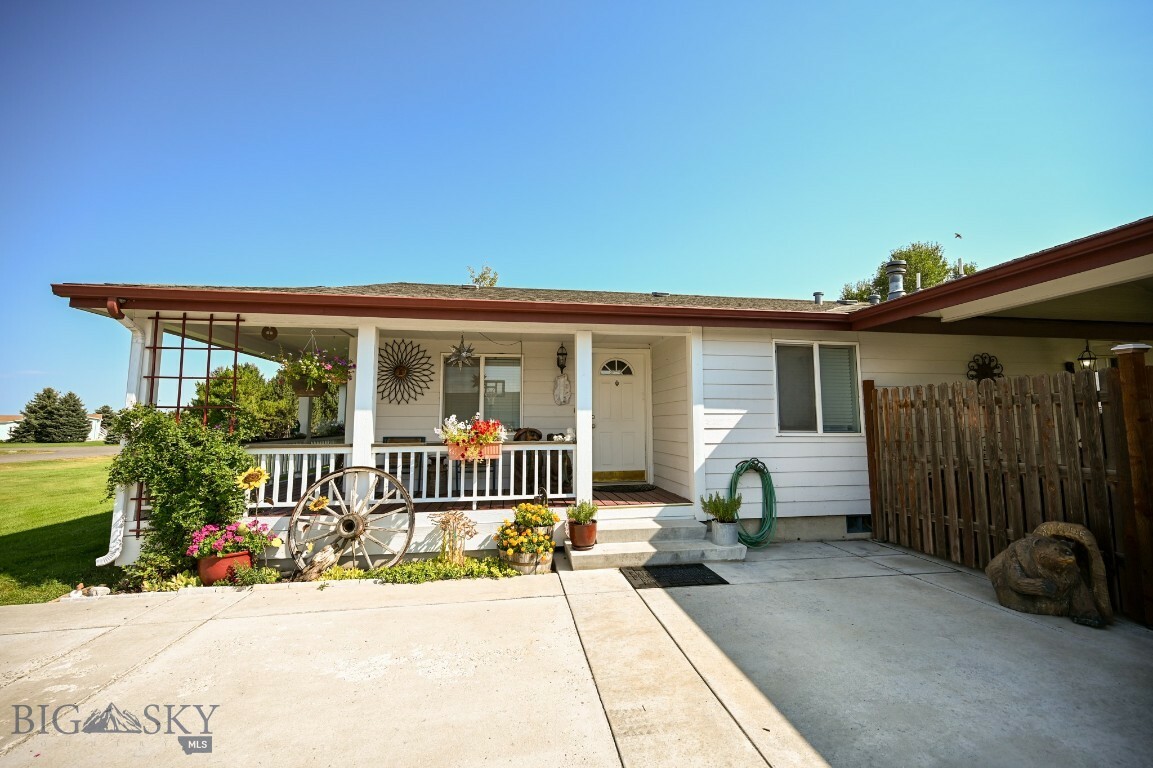 Property Photo:  100 Woodbury  MT 59714 