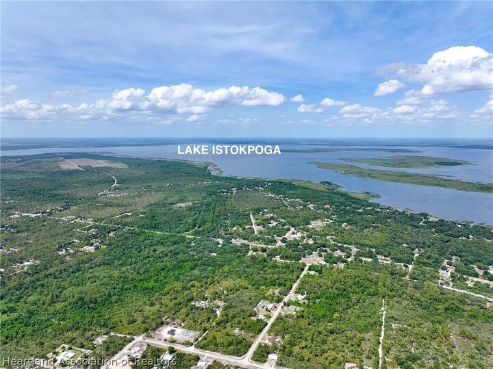 Property Photo: 334 Falcon Street FL 33852