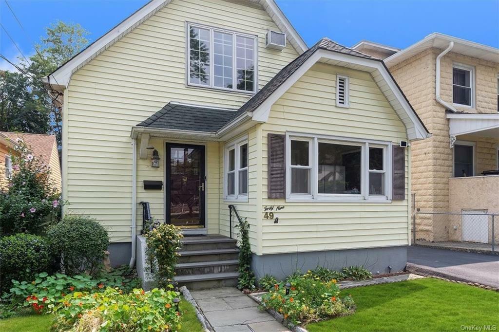 Property Photo:  49 Grant Avenue  NY 10603 