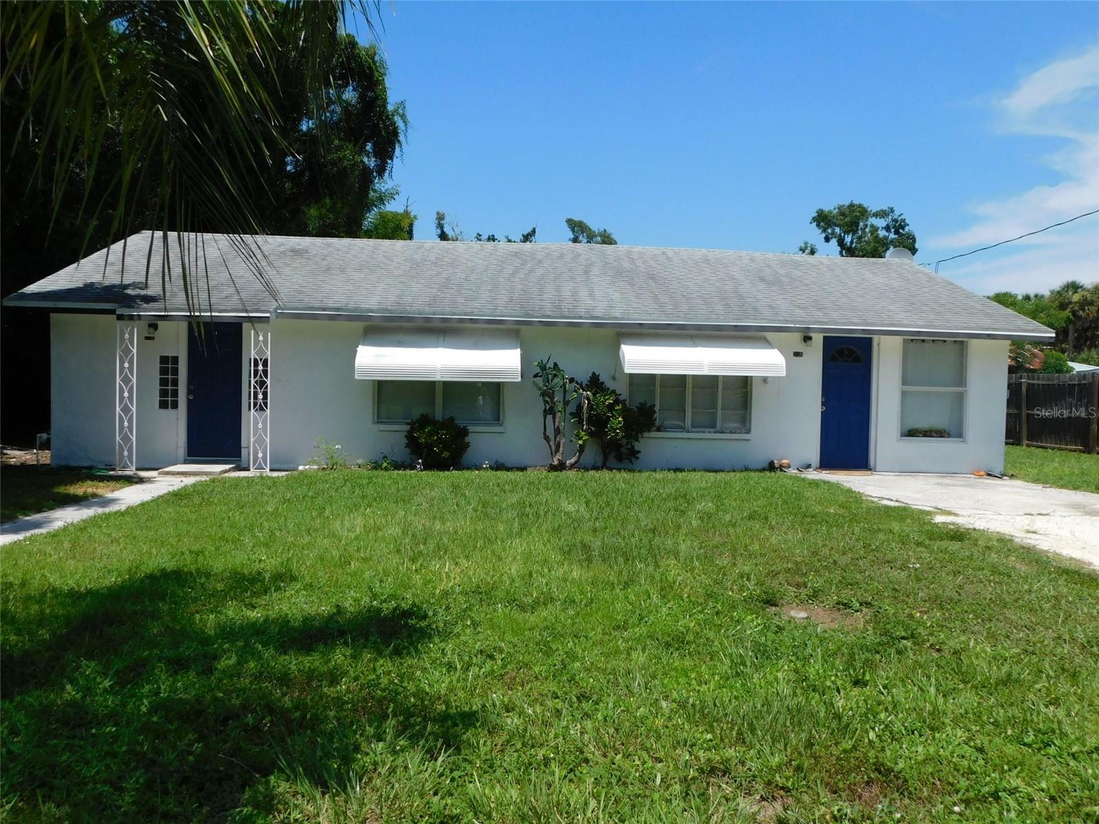 Property Photo:  315 E Maple Street  FL 34266 