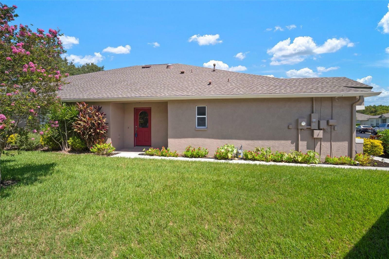 Property Photo:  1047 Bensbrooke Drive  FL 33543 