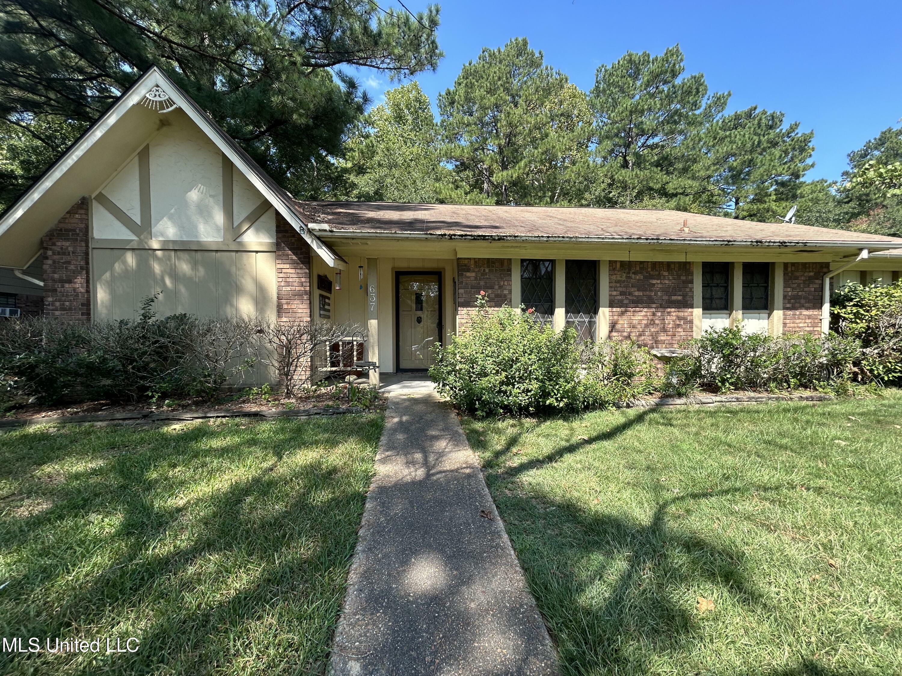 Property Photo:  637 Cedar Springs Drive  MS 39212 