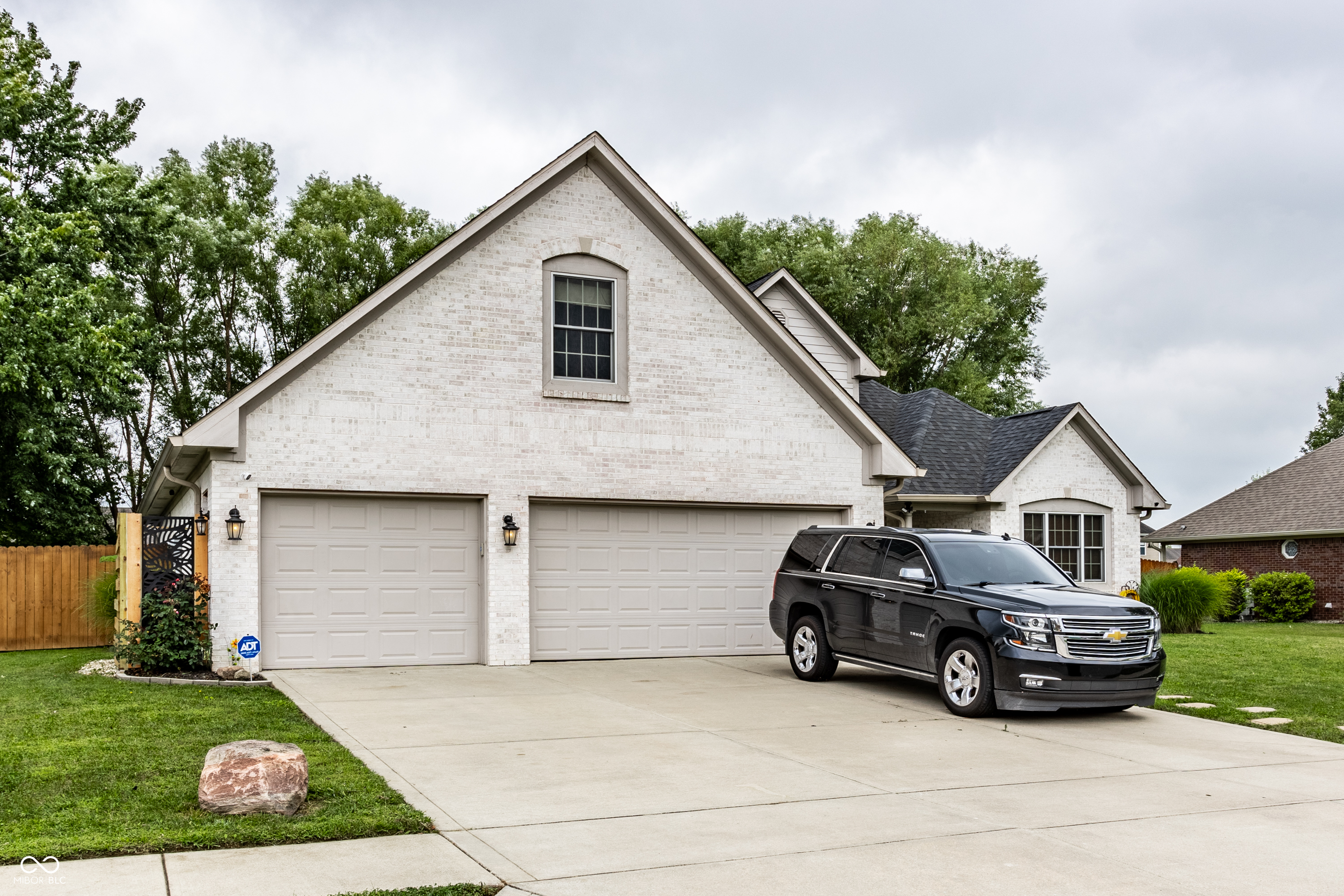 Property Photo:  6443 Fieldstream Drive  IN 46123 