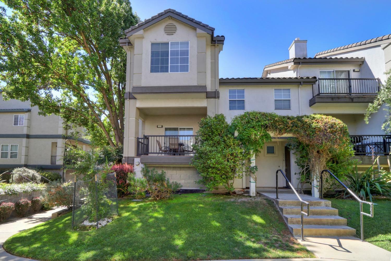 Property Photo:  7772 Park River Oak Circle  CA 95831 