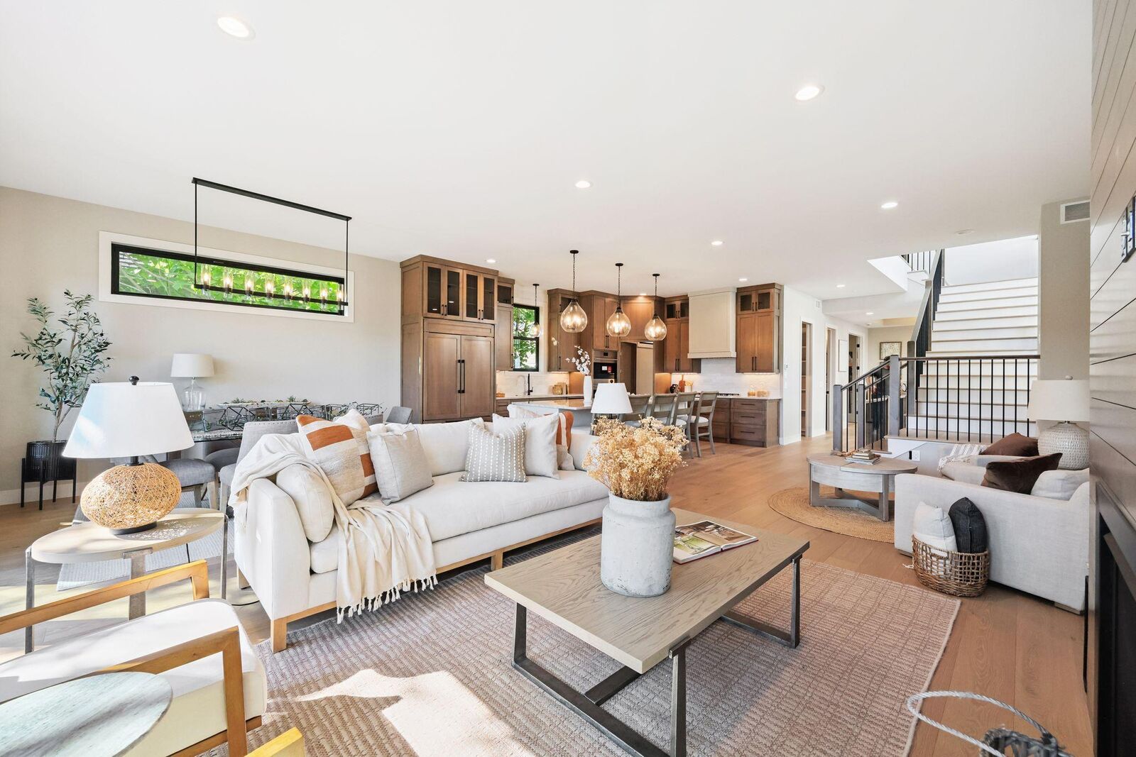 Property Photo:  3061 Lake Shore Boulevard  MN 55391 