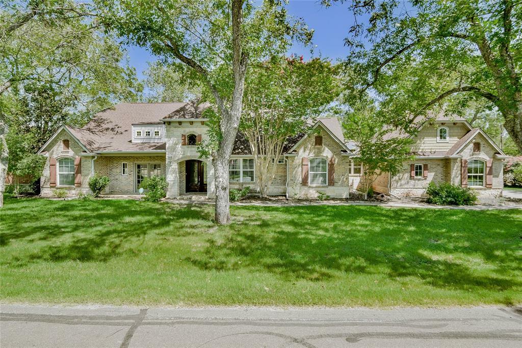 Property Photo:  10203 Ravenswood Road  TX 76049 