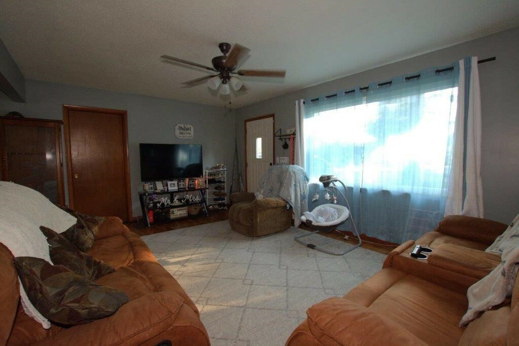 Property Photo:  606 Highway F  MO 64831 