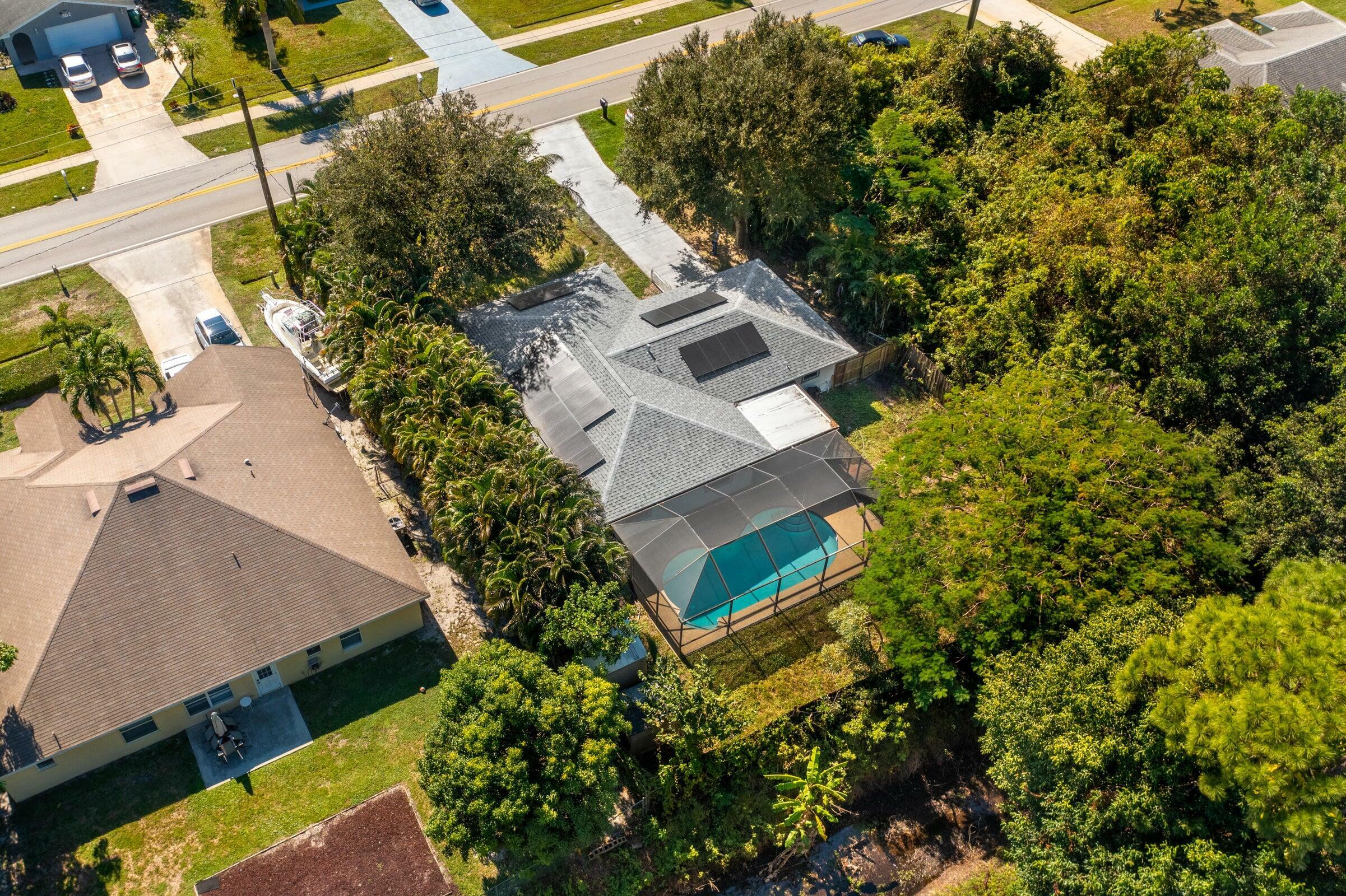 Property Photo:  349 SE Thornhill Drive  FL 34983 