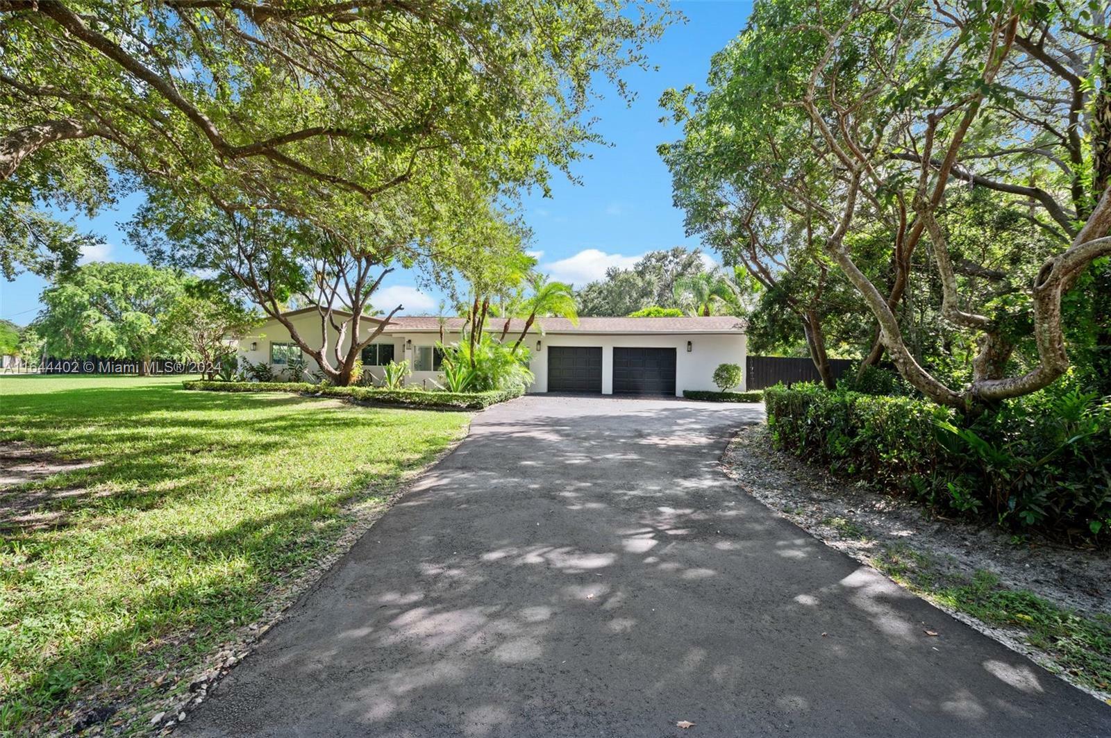 Property Photo:  8900 SW 115th Ter  FL 33176 