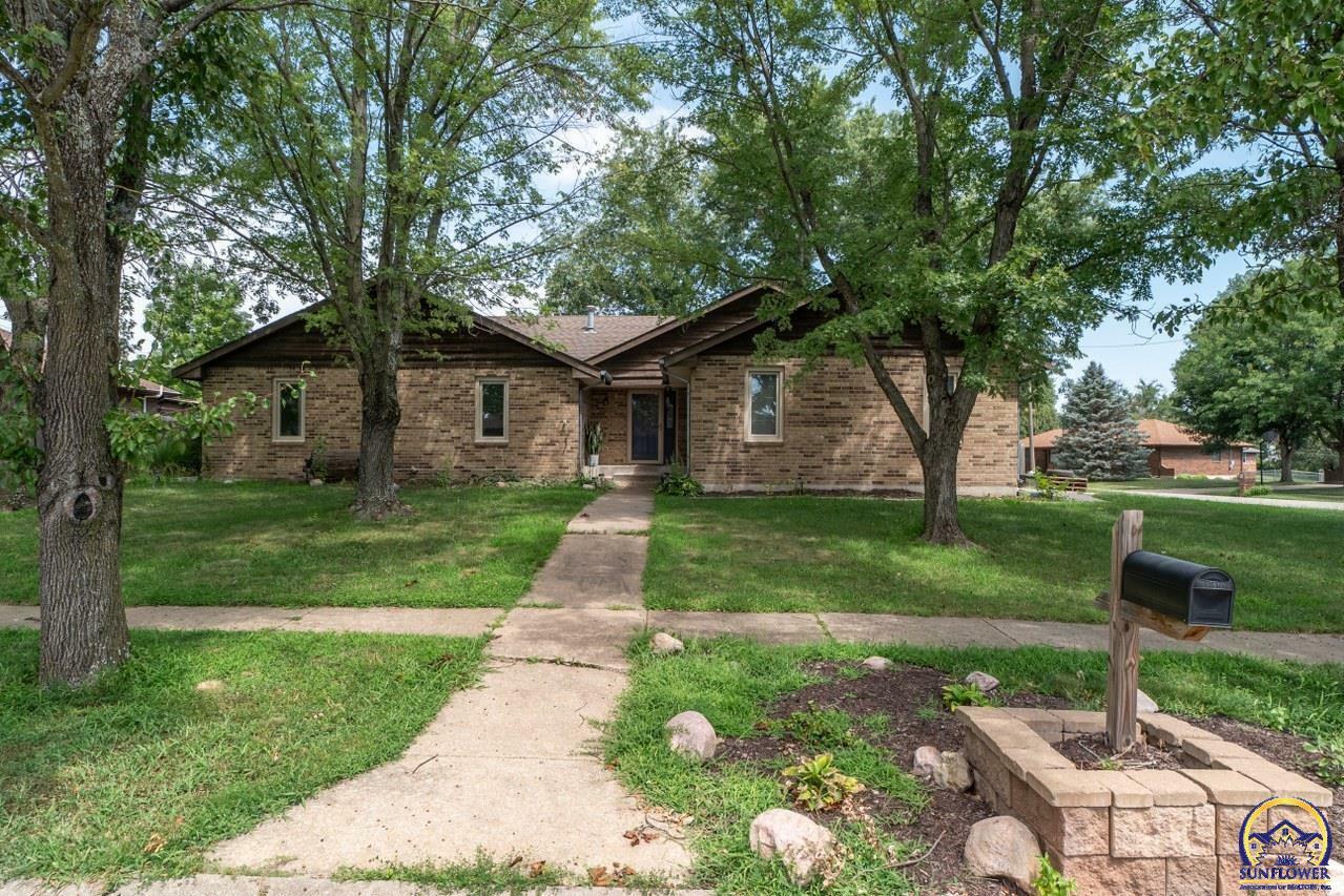 Property Photo:  3828 SW 39th Ter  KS 66610 