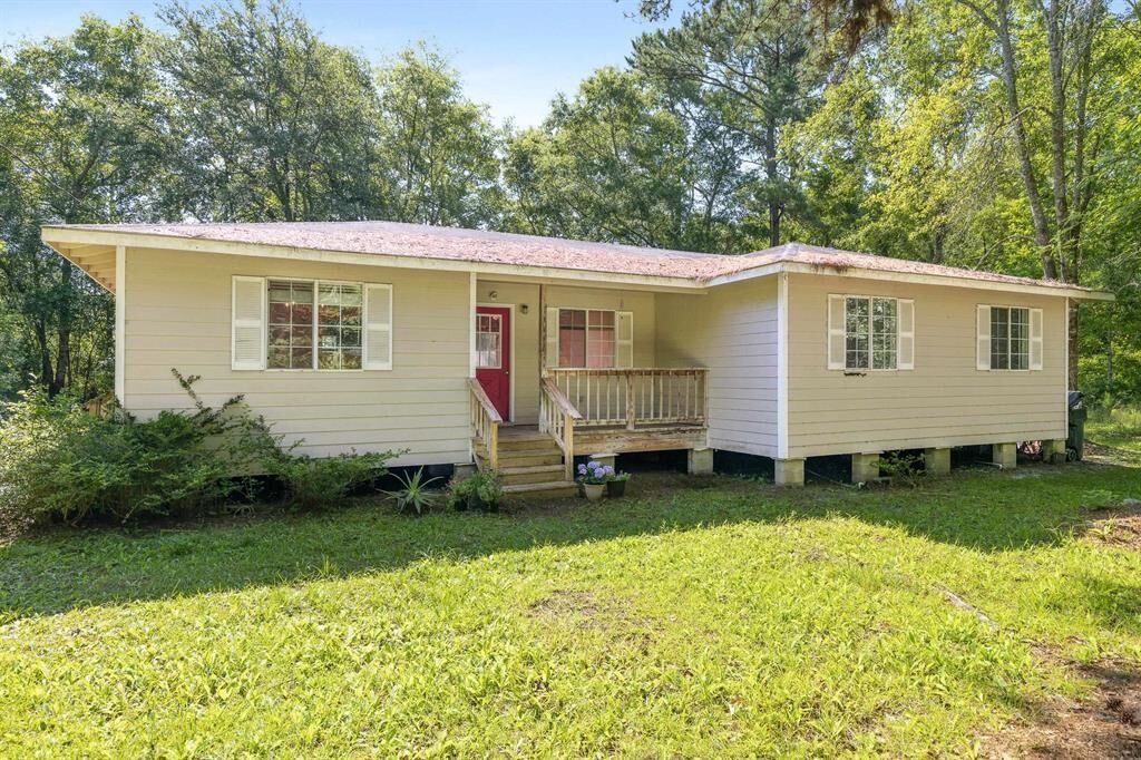 Property Photo: 2349 Iron Bridge Road FL 32333