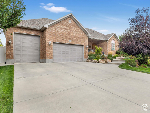 Property Photo:  10522 S Crest Haven Ct W  UT 84095 