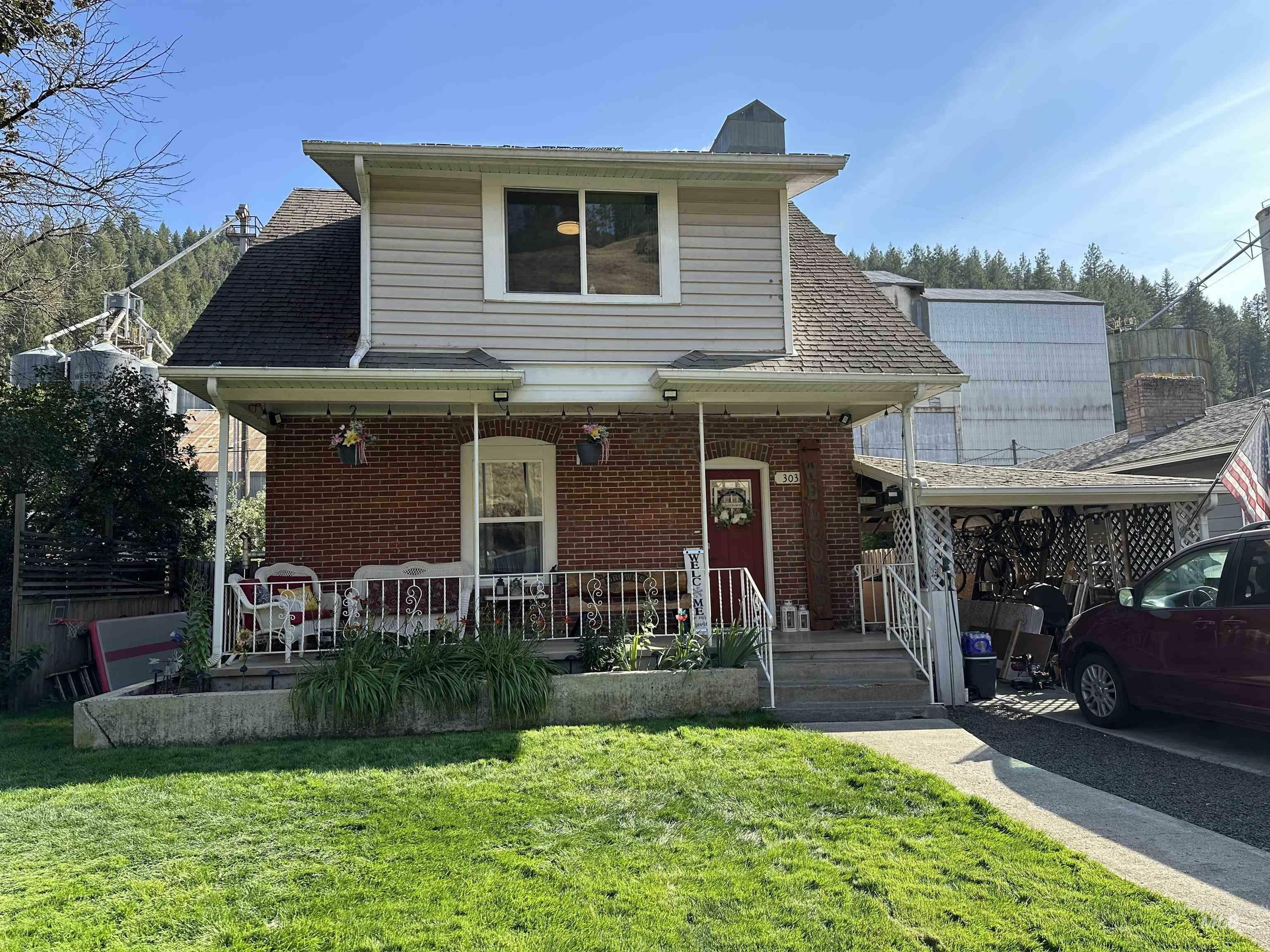 Property Photo:  303 E Main Street  ID 83537 