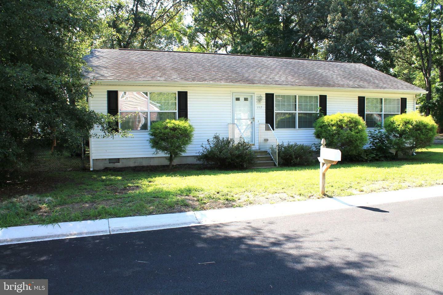 Property Photo:  117 Moore Avenue  MD 21826 