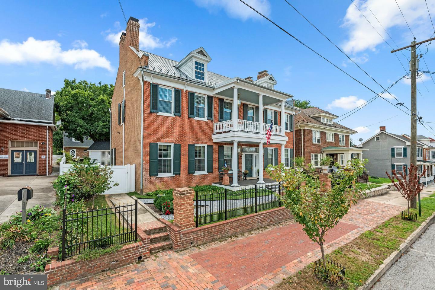 Property Photo:  26 E Salisbury Street  MD 21795 